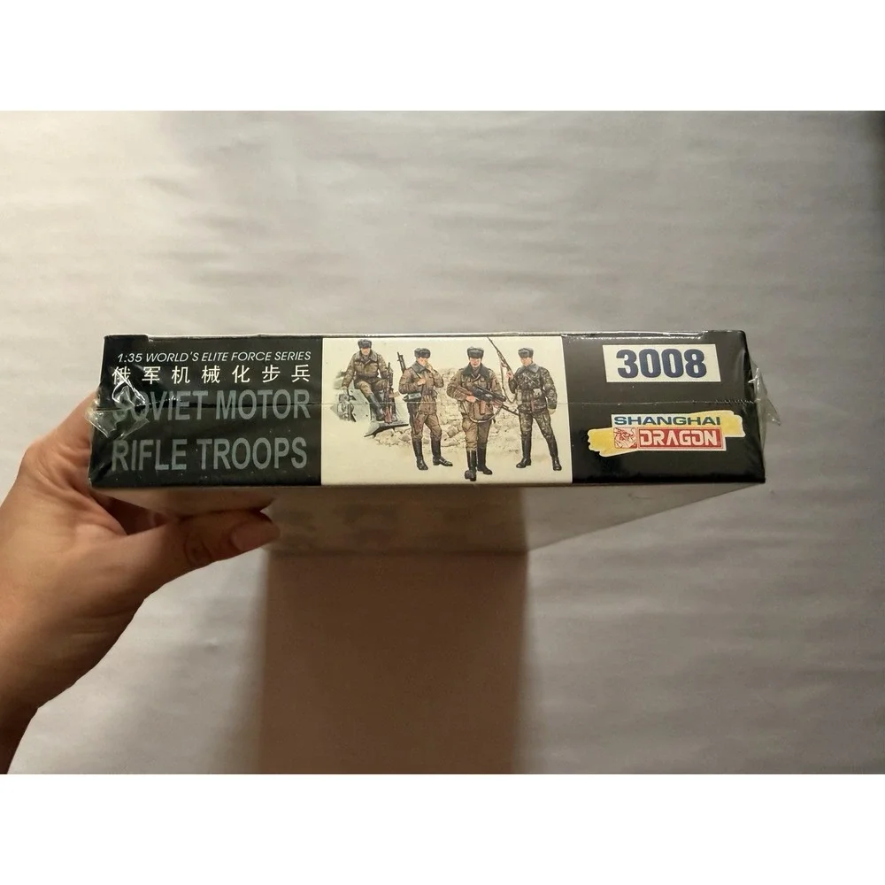 Dragon 3008 Soviet Motor Rifle Troops 1:35 Model Kit Sealed Shanghai Cold War